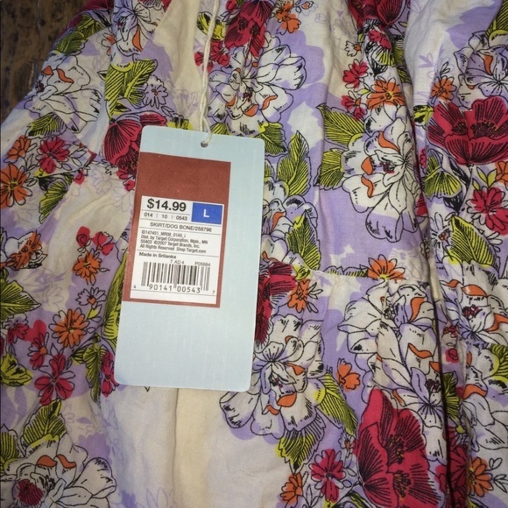 Flirty Floral Skirt   NWT‎ - Picture 3 of 3